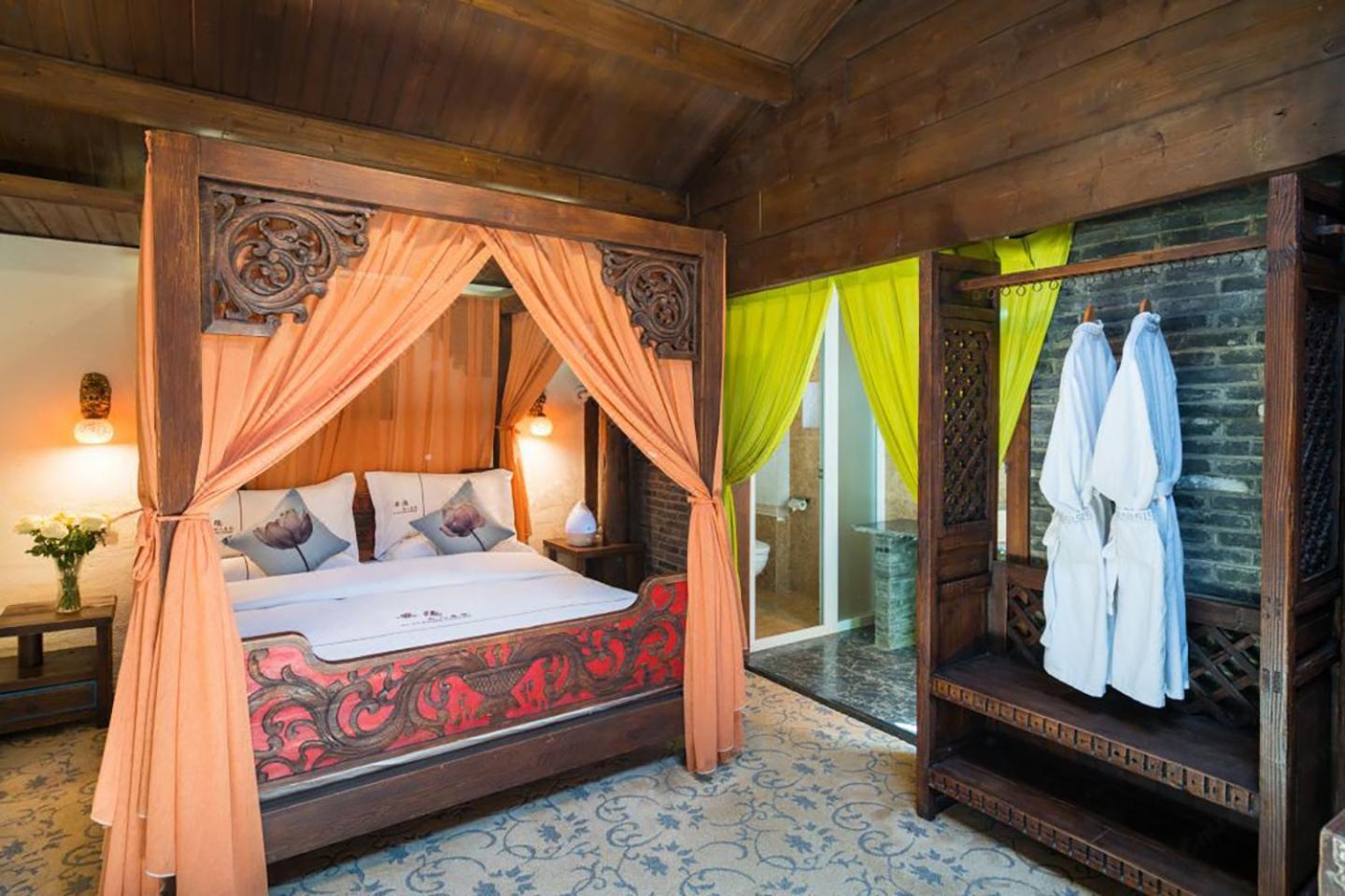 Big Tree Guesthouse - Naxi Old Style Lijiang  Zewnętrze zdjęcie
