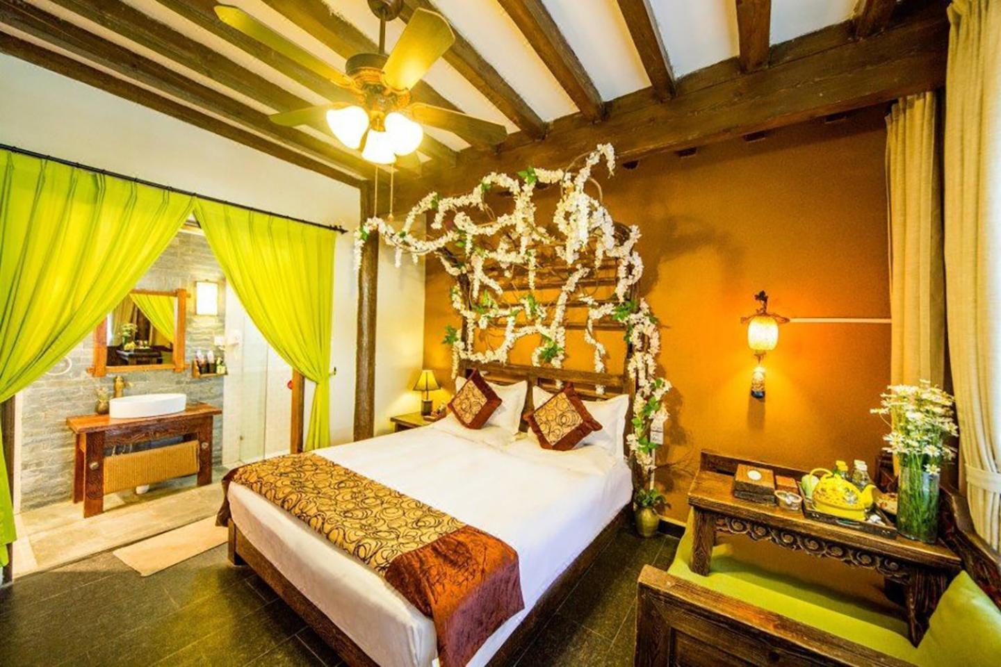 Big Tree Guesthouse - Naxi Old Style Lijiang  Zewnętrze zdjęcie